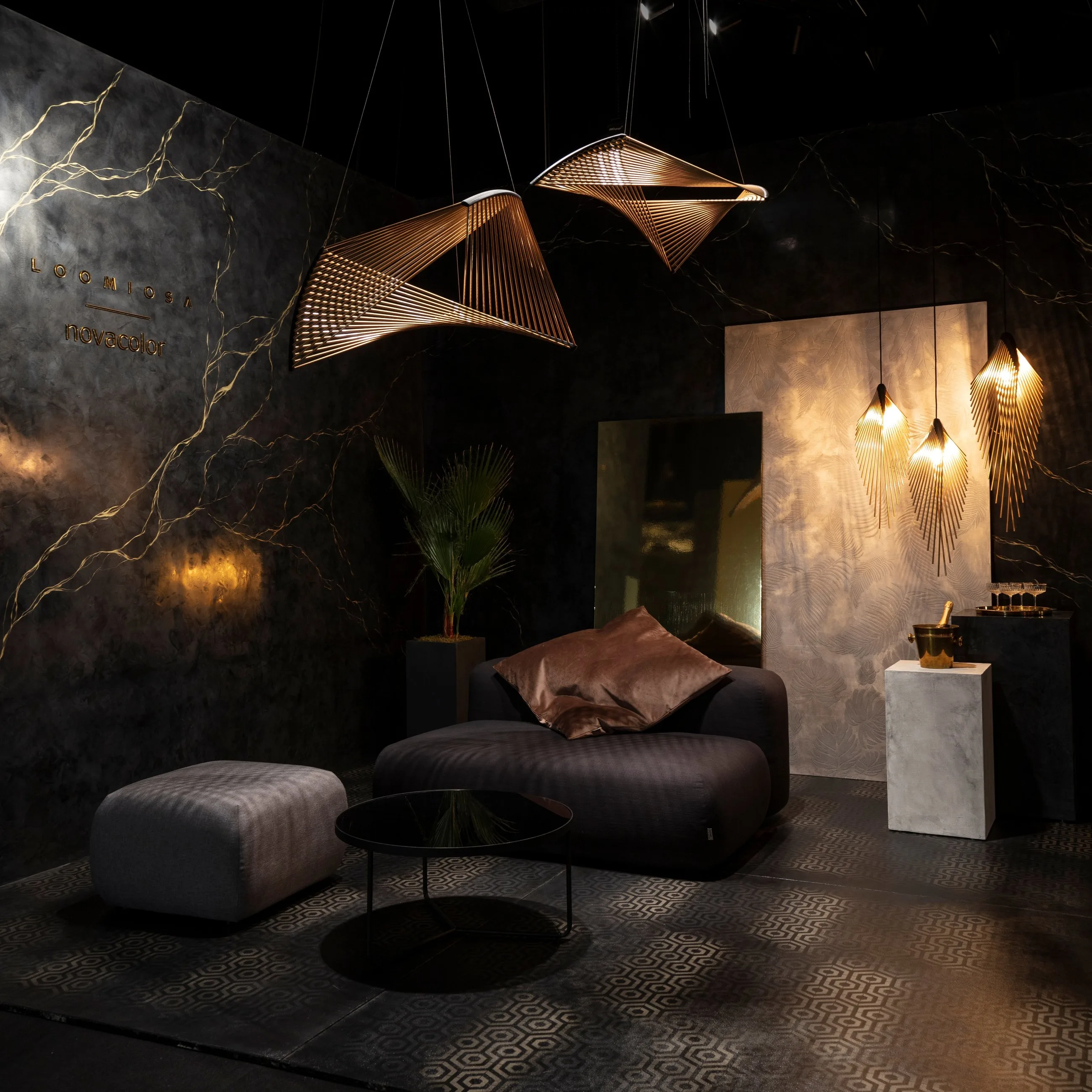 Delta pendant light on the Loomiosa stand at Salon Budapest 2021, photo 1