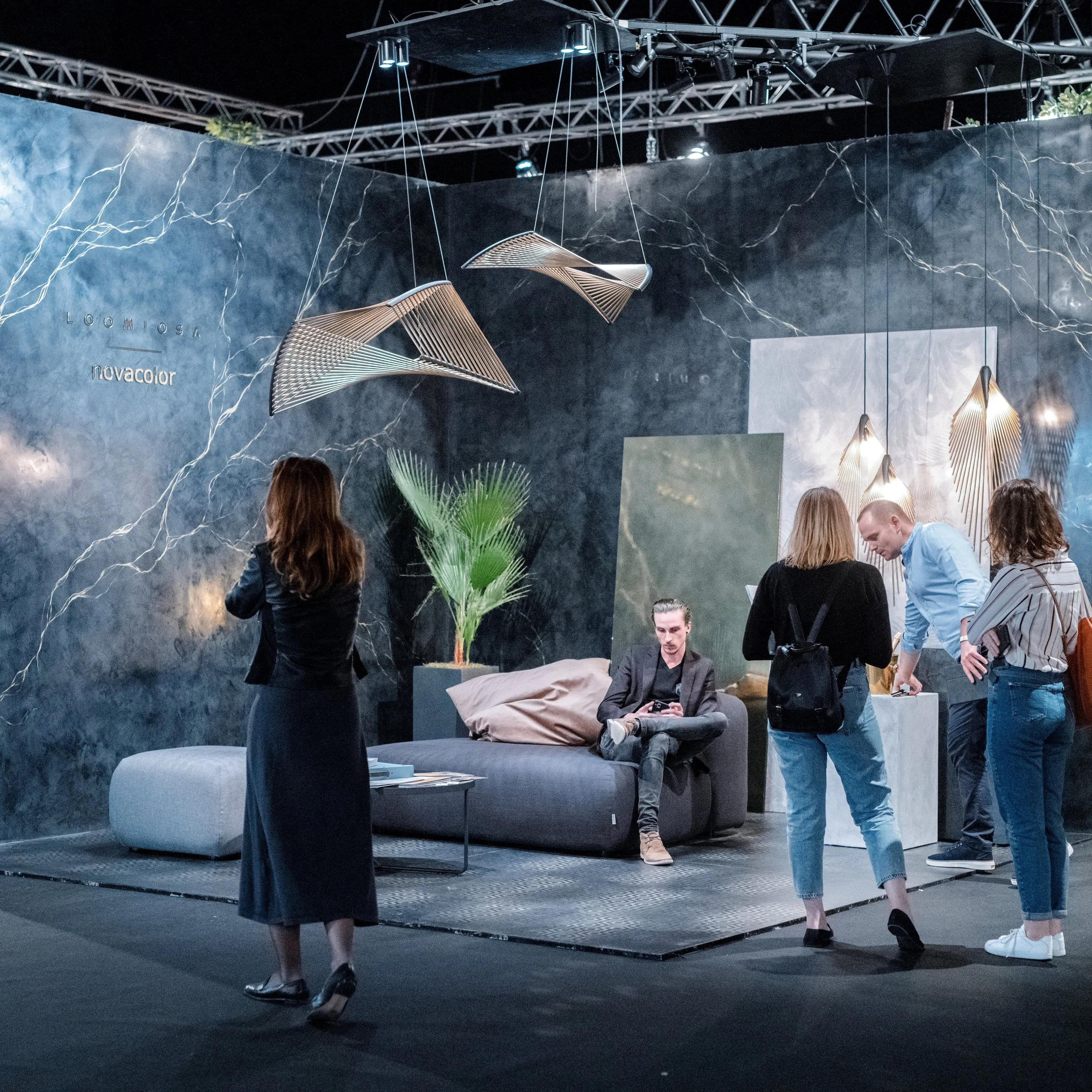 Delta pendant light on the Loomiosa stand at Salon Budapest 2021, photo 2
